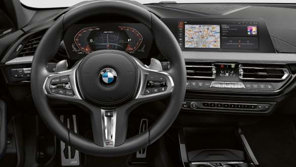 Direction M sport F40. BMW Série 1 avec direction M Sport F40.