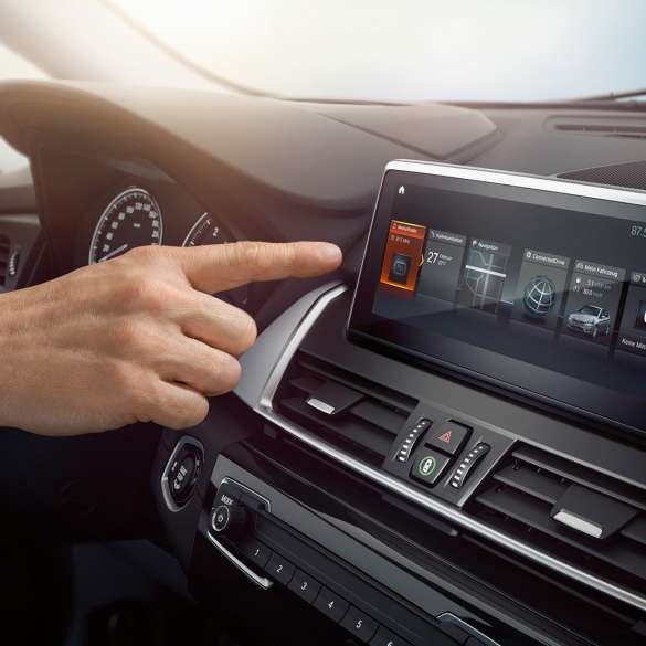 BMW Personal CoPilot de la BMW Série 2 Active Tourer BMW Personal CoPilot de la BMW Série 2 Active Tourer F45 2018, Control Display habitacle