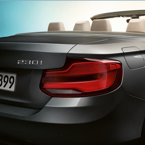 BMW Série 2 Cabrio, insigne du modèle à l’arrière F23 BMW Série 2 Cabrio, insigne du modèle à l’arrière F23