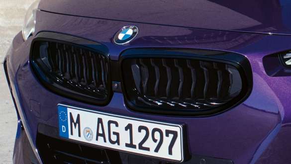 Doubles naseaux mono-cadre BMW Série 2 Coupé G42 2021 Vue en gros plan d’une BMW Série 2 Coupé G42 2021 à doubles naseaux mono-cadre vue de face