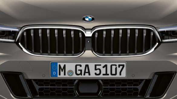 Calandre décorative de la BMW Série 6 Gran Turismo G32 2020 Calandre décorative de la BMW Série 6 Gran Turismo 640i xDrive G32 2020 en Berninagrau