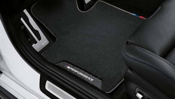Tapis de sol M Performance de la BMW Série 6 Gran Turismo G32 2020 Tapis de sol M Performance de la BMW Série 6 Gran Turismo G32 2020, vue en gros plan