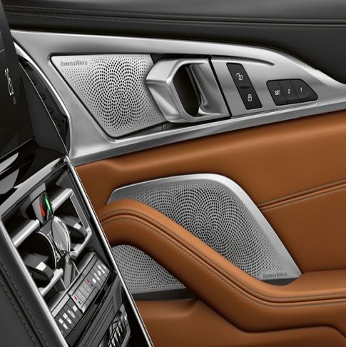 BMW M850i xDrive, intérieur, Bowers & Wilkins Diamond Surround Sound System G14. BMW M850i xDrive, intérieur, Bowers & Wilkins Diamond Surround Sound System G14.