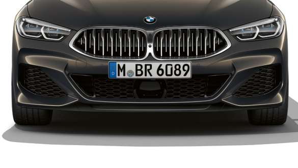 BMW M850i xDrive, Dravitgrau metallic, jupe avant G14. BMW M850i xDrive, Dravitgrau metallic, jupe avant G14.