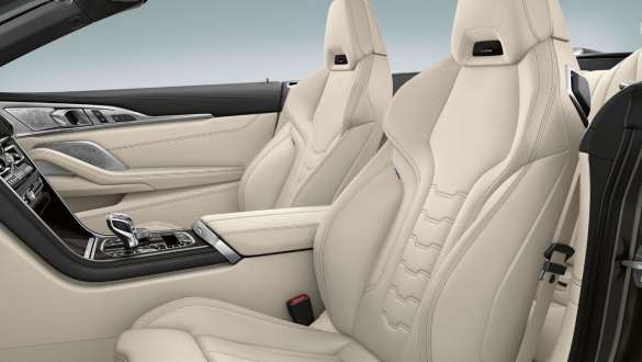 BMW M850i xDrive, Dravitgrau metallic, équipement cuir étendu BMW Individual en cuir Merino Elfenbeinweiß G14. BMW M850i xDrive, Dravitgrau metallic, équipement cuir étendu BMW Individual en cuir Merino Elfenbeinweiß G14.