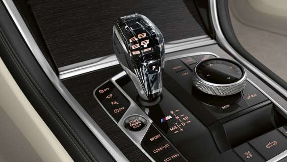 BMW M850i xDrive Dravitgrau metallic, applique en verre CraftedClarity G14. BMW M850i xDrive Dravitgrau metallic, applique en verre CraftedClarity G14.