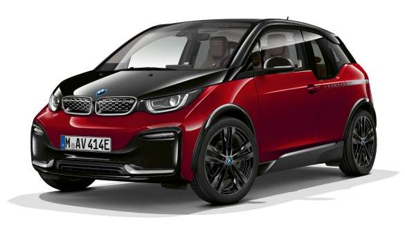 Vue de trois quarts arrière de la BMW i3 I01 Unique Forever Edition BMW i3 Unique Forever Edition I01 Aventurinrot avec accent Frozen Grey metallic, vue de trois quarts arrière