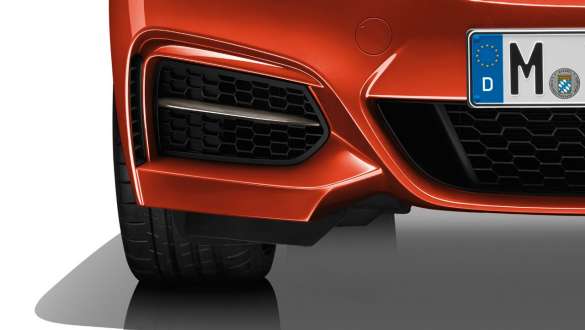 Kit M aérodynamique BMW M240i Coupé F22 Kit M aérodynamique BMW M240i Coupé F22 2017 vue en gros plan de l’avant