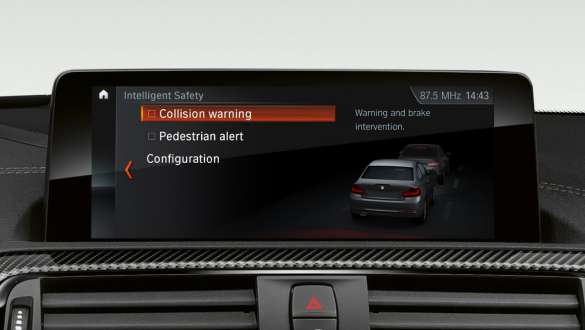 Driving Assistant Pack voitures M BMW Série 2 F87 Driving Assistant Pack voitures M BMW Série 2 Coupé F87 2018 vue de l'habitacle en gros plan