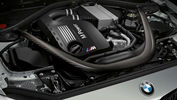 Moteur hautes performances BMW M2 Competition F87 Moteur essence 6 cylindres M TwinPower Turbo à hautes performances BMW M2 Competition F87 2018 Hockenheim Silber metallic vue en gros plan