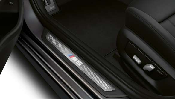 Seuils de porte avec inscription M5 de la BMW M5 F90 2020 Seuils de porte avec inscription M5 de la BMW M5 F90 restylage 2020