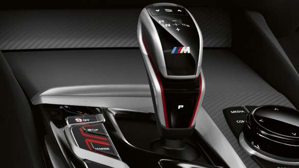 BMW M5 Competition avec M Setup F90 2020 BMW M5 Competition avec M Setup F90 LCI restylage 2020, intérieur et sélecteur de vitesses