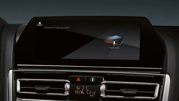 BMW Intelligent Personal Assistant F91. Voitures BMW Série 8 Cabrio M avec BMW Intelligent Personal Assistant F91.
