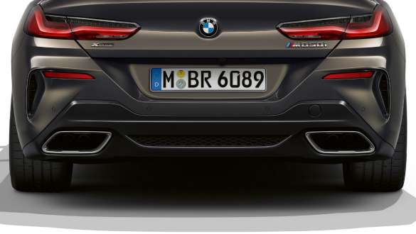 Embouts d’échappement des deux côtés G14. BMW M850i xDrive Cabrio avec embouts d’échappement des deux côtés G14.