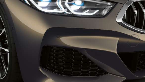 Prises d’air du kit M aérodynamique G14. BMW M850i xDrive Cabrio en Dravit Grau avec kit M aérodynamique, prises d’air G14.