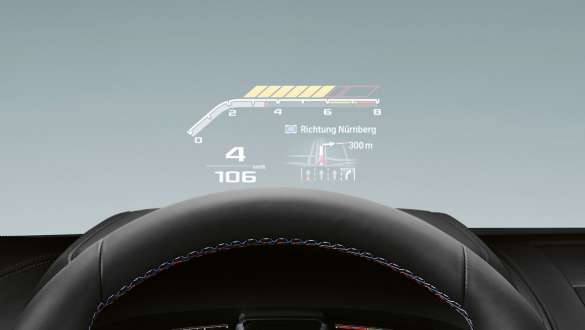 Head-Up Display M spécifique F92. Voitures BMW Série 8 Coupé M avec Head-Up Display M spécifique F92.