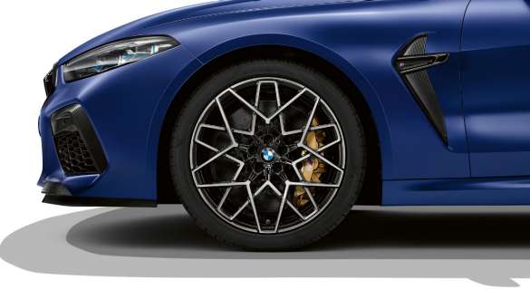 Freins M configurables F92. BMW M8 Competition Coupé avec freins M configurables F92.