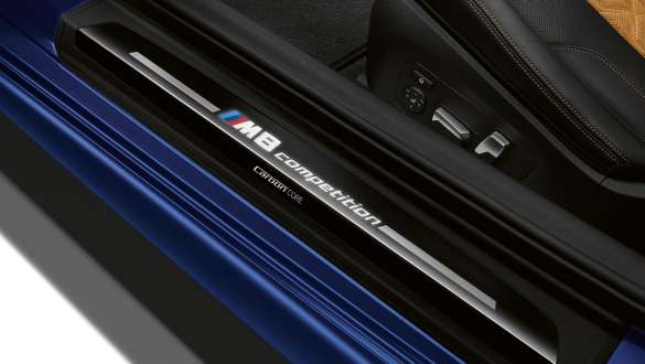 Seuils de portes avec inscription M8 Competition F92. Seuils de portes de la BMW M8 Competition Coupé avec inscription M8 Competition F92.