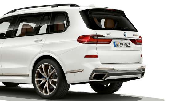 BMW X7 M avec différentiel M sport G07 2019 BMW X7 M avec différentiel M sport, G07 2019, vue en gros plan de l’arrière
