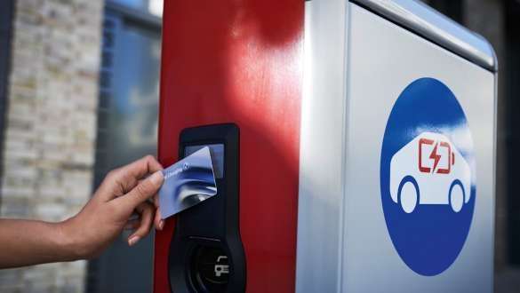 BMW publiek opladen BMW Charging Card BMW elektromobiliteit elektrische wagen opladen publiek opladen BMW Charging Card