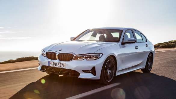 BMW Touring en mouvement, vue avant BMW Touring en mouvement, vue de trois quarts avant