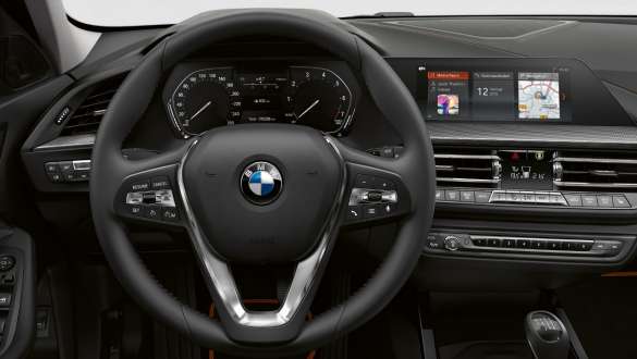 BMW 1 Reeks F40 lederen sportstuur Cockpit van de BMW 1 Reeks F40 Model Sport met lederen sportstuur