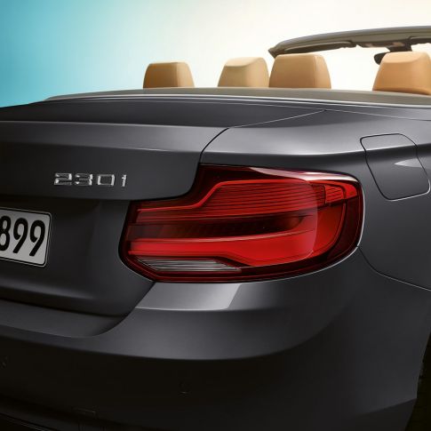BMW 2 Reeks Cabrio, modelnaam aan de achterkant F23 BMW 2 Reeks Cabrio, modelnaam aan de achterkant F23