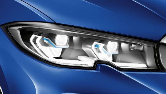 BMW 3 Reeks Berline, BMW Laserlight G20. Zijdelingse close-up van de linker koplamp met BMW Laserlight G20.