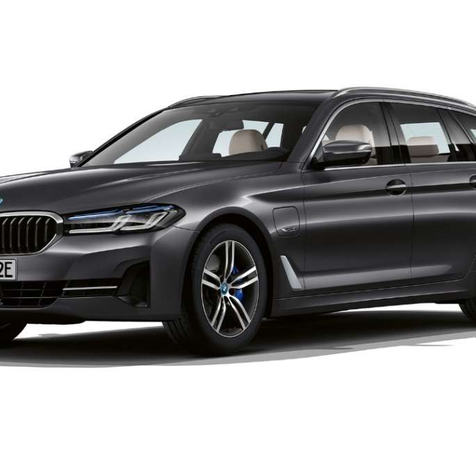 BMW 5 Reeks Touring 530i G31 basisuitrusting voorkant BMW 5 Reeks Touring 530i G31 2020 basisuitrusting in Sophistograu driekwart vooraanzicht