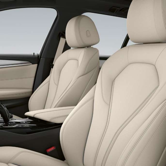 Bekleding BMW 5 Reeks Touring G31 basisuitrusting Bekleding in leder Dakota Elfenbeinweiß Exklusivnaht met contrasterende boord BMW 5 Reeks Touring 530i G31 2020 basisuitrusting interieur