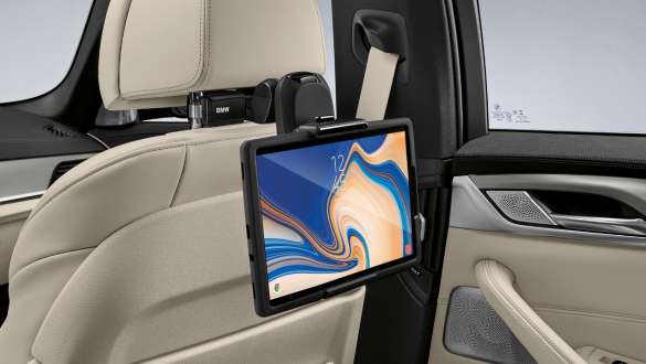 Universele BMW houder BMW 5 Reeks Touring G31 LCI interieur Universele BMW houder voor tablets met BMW Safety Case, Travel & Comfort BMW 5 Reeks Touring G31 facelift 2020