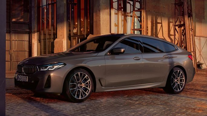 Silhouet BMW 6 Reeks Gran Turismo G32 2020 BMW 6 Reeks Gran Turismo 640i xDrive G32 2020 Berninagrau zijaanzicht