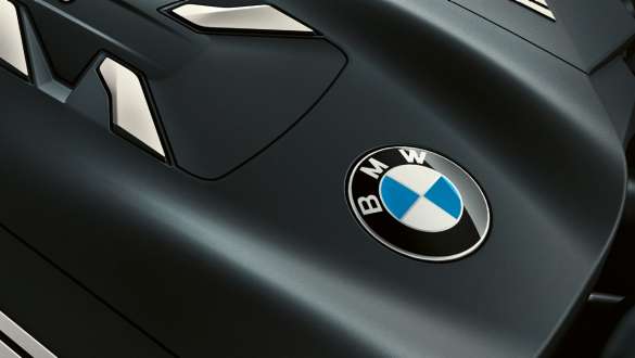 BMW TwinPower Turbo 4-cilinder benzinemotor BMW 7 Reeks: close-up van de BMW TwinPower Turbo 4-cilinder benzinemotor