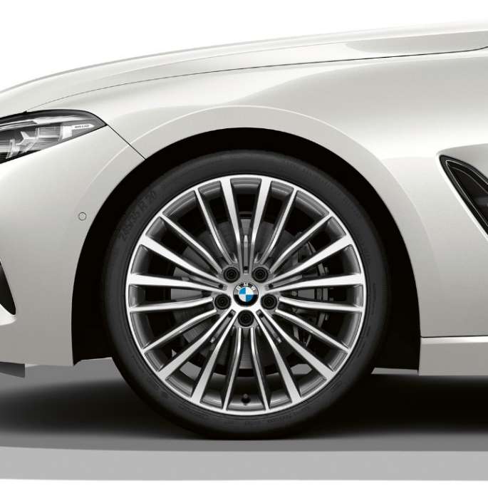 BMW 19" lichtmetalen velgen, multispaak 731 Bicolor. BMW 8 Reeks Coupé, BMW 19" lichtmetalen velgen, multispaak 731 Bicolor.