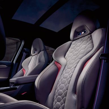BMW X4 M Competition, M sportzetels F98. BMW X4 M Competition, interieur, M sportzetels in leder Merino Adelaide Grau F98.