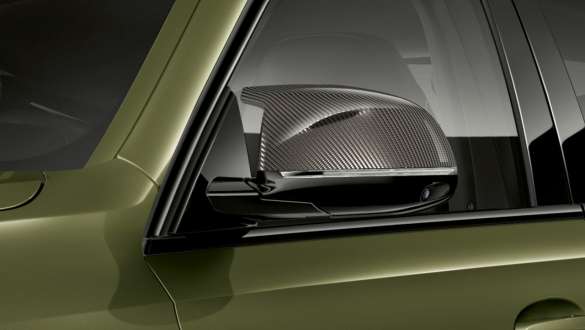 M Carbon spiegelbehuizingen van de BMW X6 M Competition F96 M Carbon spiegelbehuizingen BMW X6 M Competition F96 2020 SUV BMW Individual speciale lak Urban Green exterieur