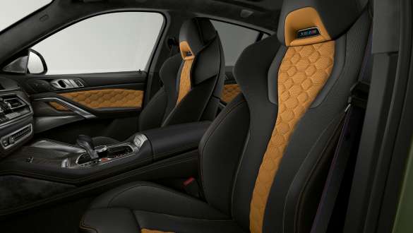 Multifunctionele M zetels in de BMW X6 M Competition F96 Multifunctionele M zetels in leder Merino BMW X6 M Competition F96 2020 SUV interieur