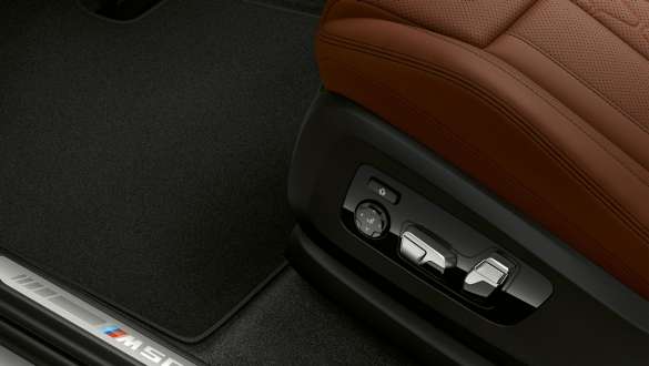 BMW X7 M SUV wagen met multifunctionele M zetels BMW X7 M SUV wagen, interieur met multifunctionele M zetels, G07