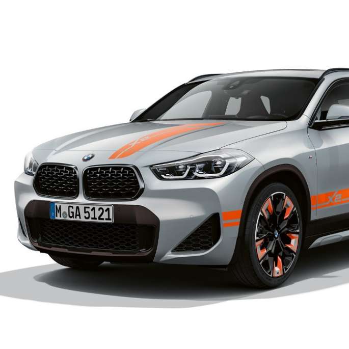 Driekwart vooraanzicht BMW X2 Model Edition M Mesh BMW X2 Model Edition M Mesh 2020 F39 Brooklyn Grau driekwart vooraanzicht
