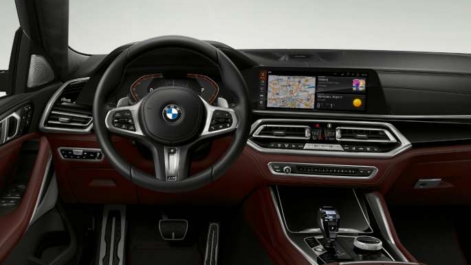 BMW X6 met BMW Individual, cockpit. BMW X6 interieur met BMW Individual met focus op de cockpit.