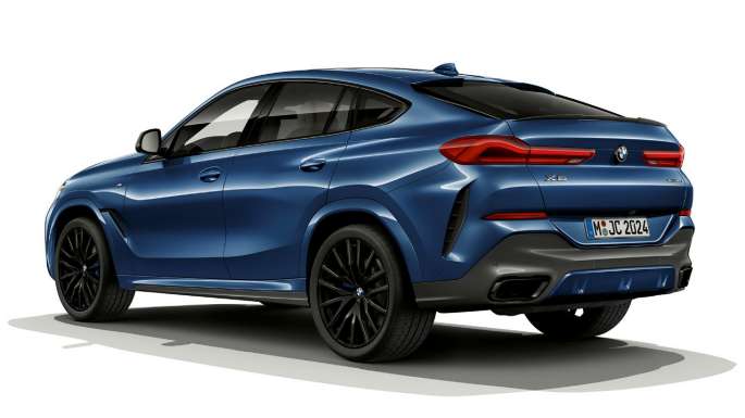 BMW X6 met M Sportpakket, achterkant G06. BMW X6 met M Sportpakket in driekwart achteraanzicht G06.