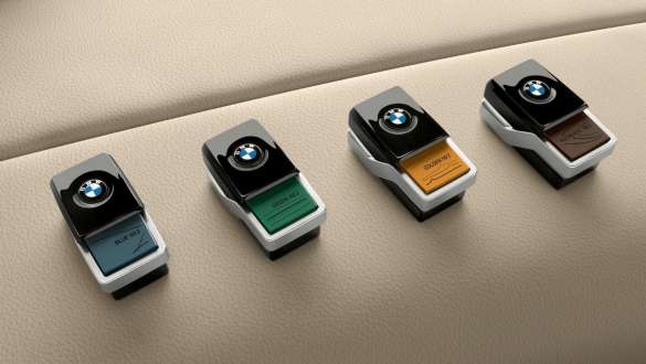 Ambient Air Package geuren G06. BMW X6 SUV close-up op Ambient Air Package geuren G06.