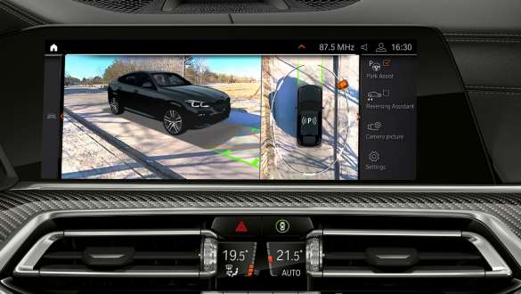 Driving Assistant Pack Professional BMW X6 G06 2019 cockpit Driving Assistant Pack Professional BMW X6 G06 2019 cockpit
