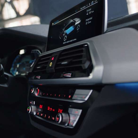 BMW iX3 G08 interieur film BMW iX3 G08 2020 Mineralweiß metallic interieur film