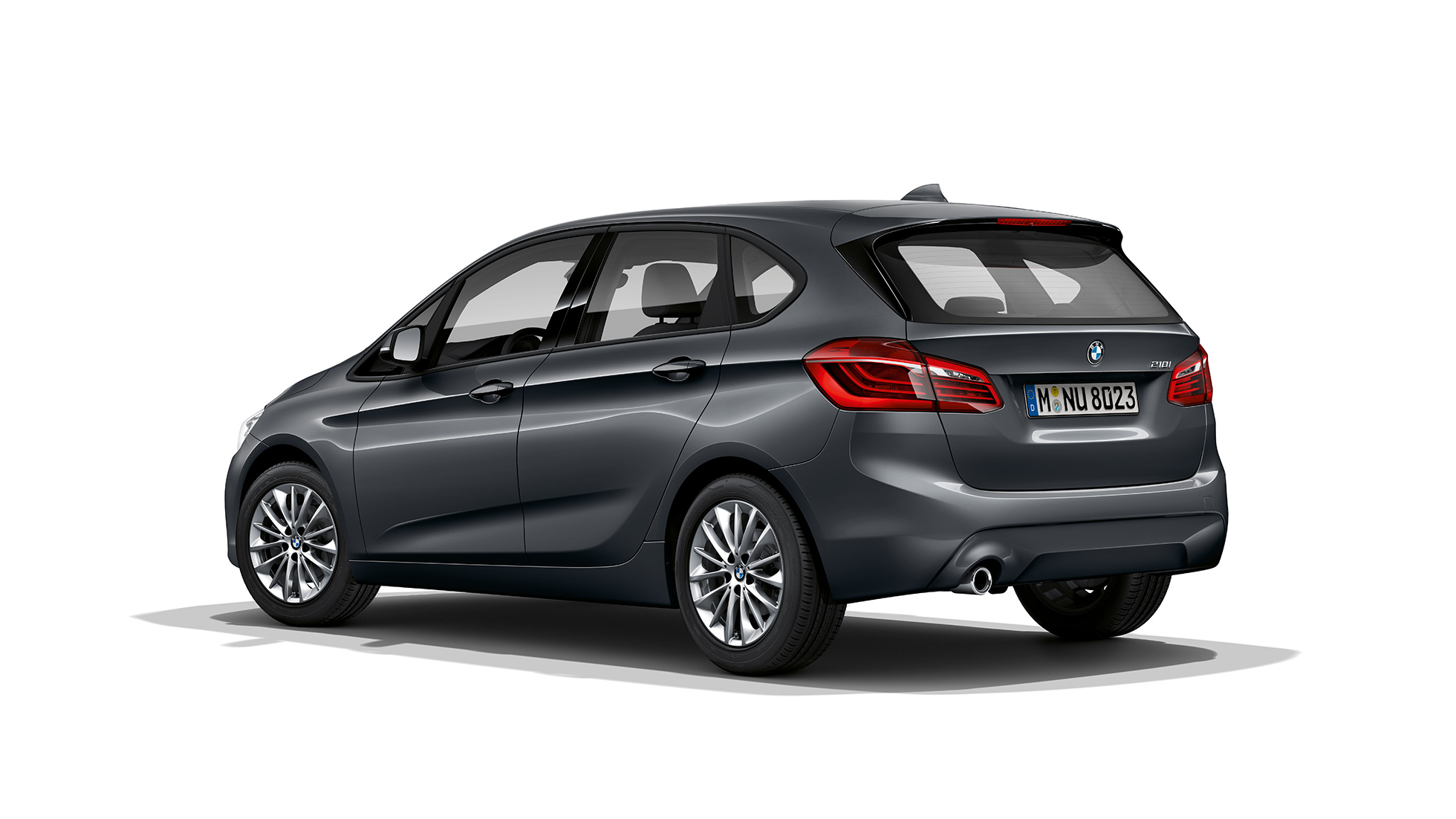Driekwart achteraanzicht BMW 2 Reeks Active Tourer Model Advantage BMW 2 Reeks Active Tourer 218i F45 2018 Mineralgrau metallic driekwart achteraanzicht