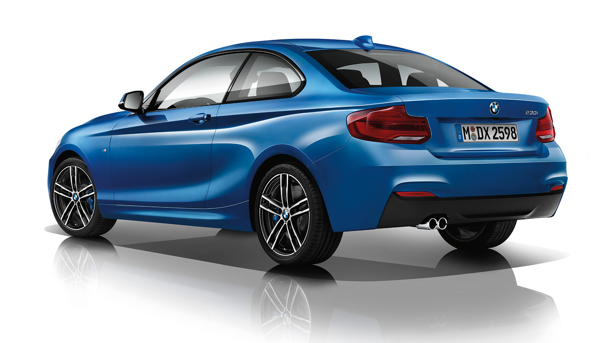 BMW Série 2 Coupé, Modèle M Sport, vue de trois quarts de la poupe F22 BMW Série 2 Coupé, Modèle M Sport, vue de trois quarts de la poupe F22