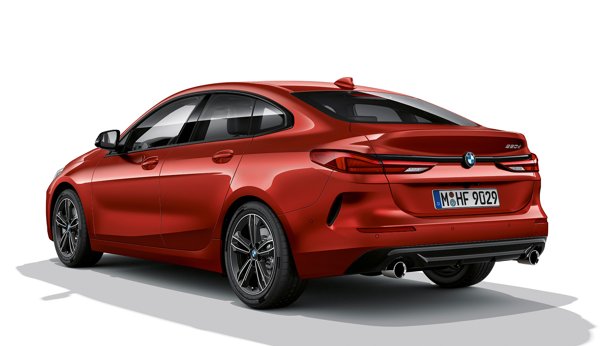 Individual Hochglanz Shadow Line BMW Série 2 Gran Coupé Modèle Sport BMW Individual Hochglanz Shadow Line BMW Série 2 Gran Coupé Modèle Sport Melbourne Rot F44, vue de trois quarts arrière
