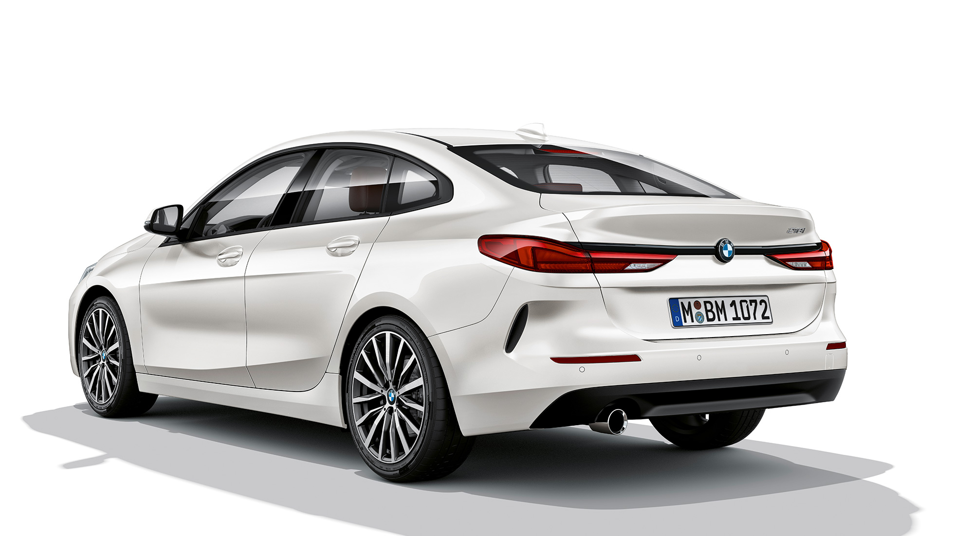 Jantes BMW en alliage léger BMW Série 2 Gran Coupé Modèle Advantage Jantes BMW en alliage léger BMW Série 2 Gran Coupé Modèle Advantage Mineralweiß F44, vue de trois quarts arrière