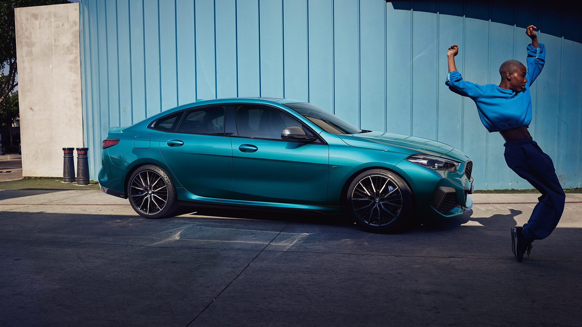 Silhouette Coupé attractive de la BMW Série 2 Gran Coupé F44 La silhouette attrayante de la BMW Série 2 Gran Coupé en Snapper Rocks Blau metallic F44, vue latérale