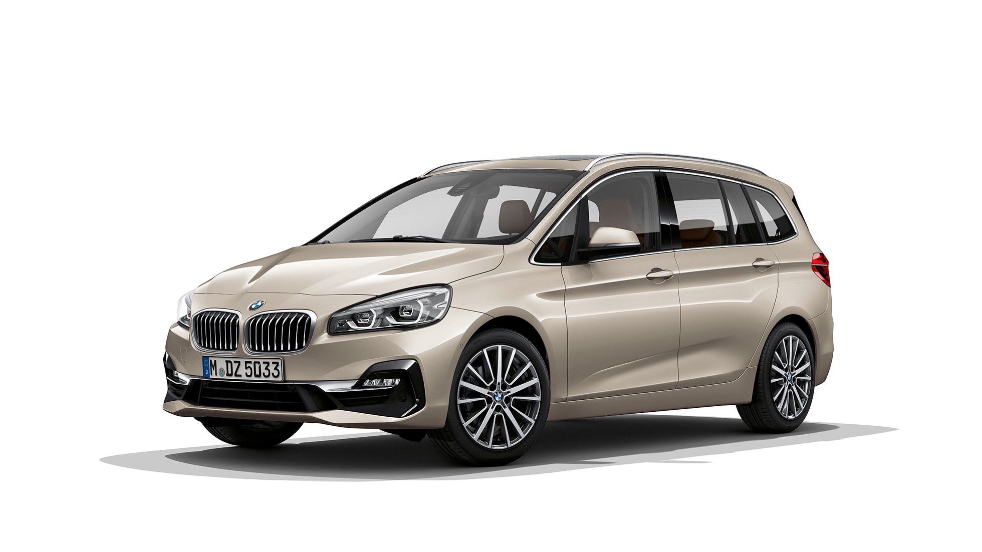 Driekwart vooraanzicht BMW 2 Reeks Gran Tourer Model Luxury BMW 2 Reeks Gran Tourer 218d xDrive Model Luxury F46 facelift 2018 Kaschmirsilber driekwart vooraanzicht